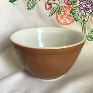 Pyrex Vintage Mixing Bowl Brown #401 1.5 Pint Corning Glass